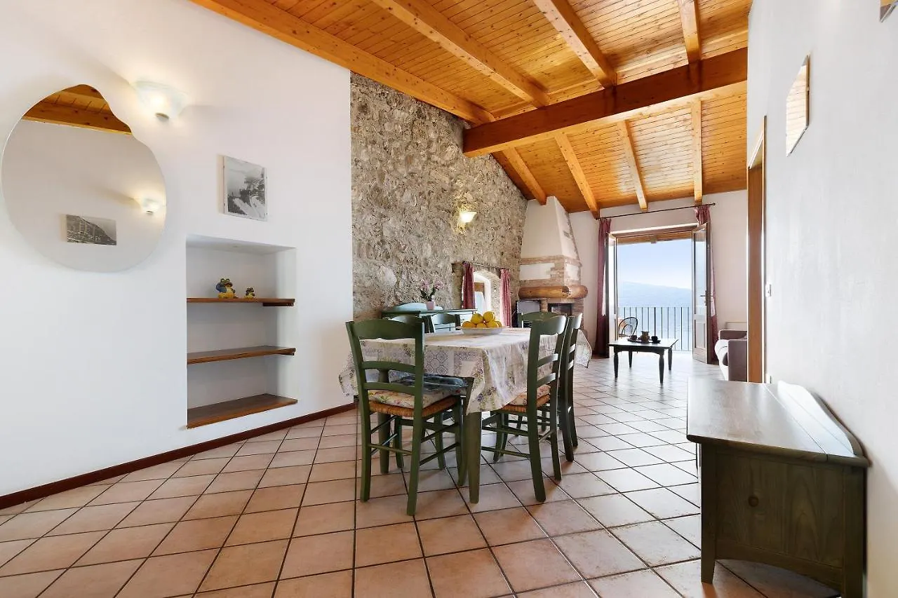 Rustico Spagnol 4 Tignale Daire